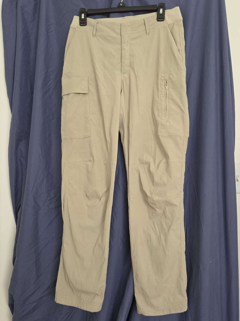 Athleta Trekkie Utility Cargo Pants Tan Beige Hiking Outdoor Women, 8 Regular